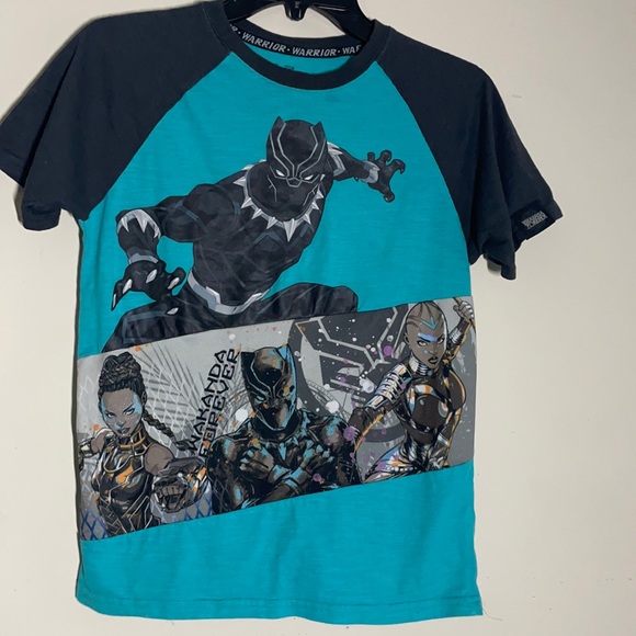 - Black panther Avengers graphic tee - Picture 3 of 5